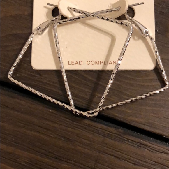 Jewelry - Square Silver Geometric Earrings